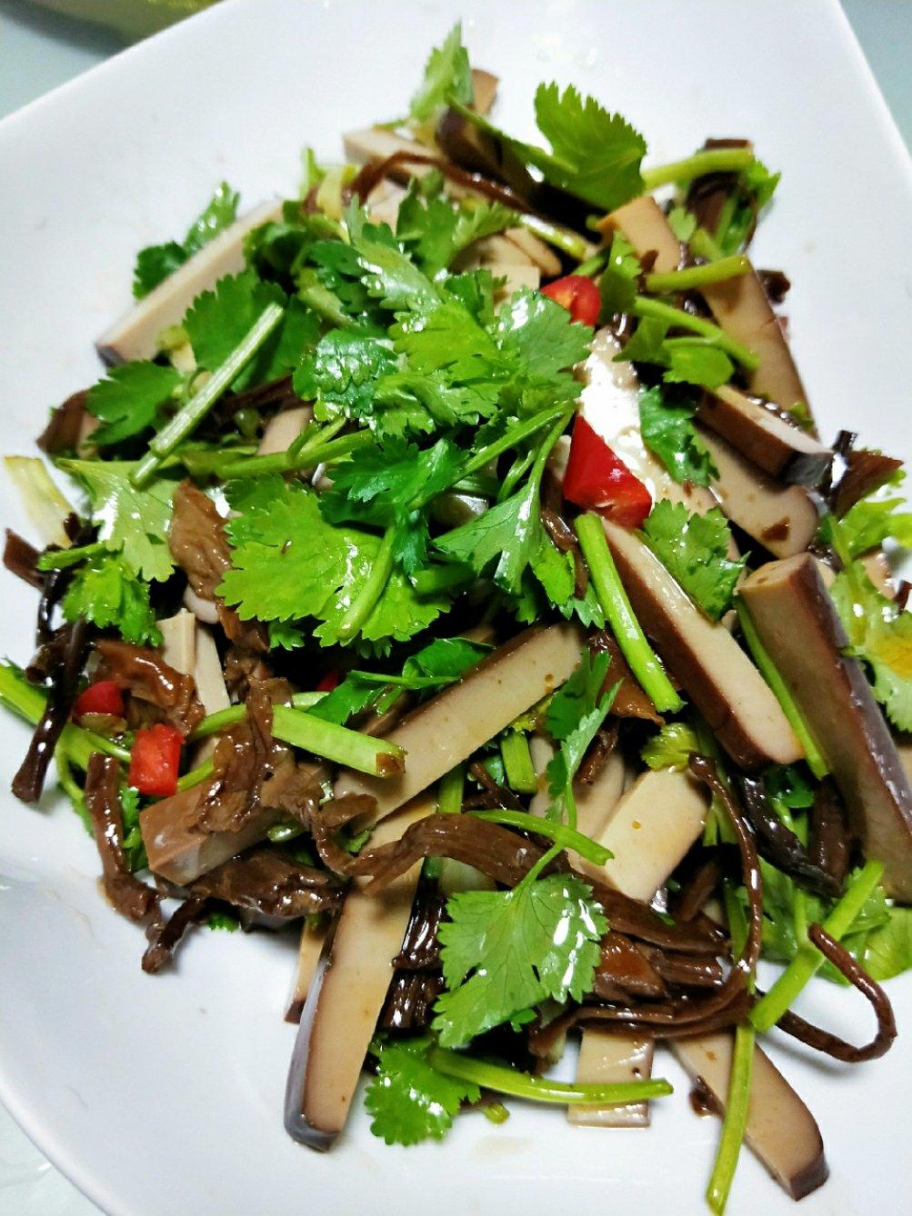 612018年11月16日#晚餐612018年11月16日#茶树菇拌鸡蛋干android