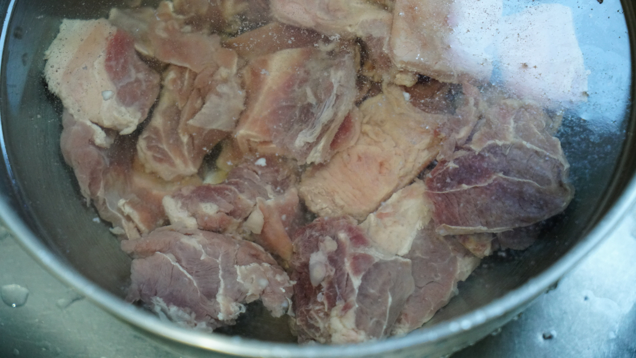 清炖薄荷牛肉的做法 步骤1
