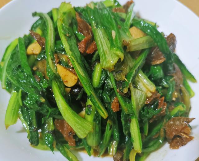 豆豉鲮鱼烧油麦菜的做法