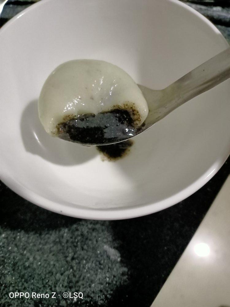 黑芝麻汤圆