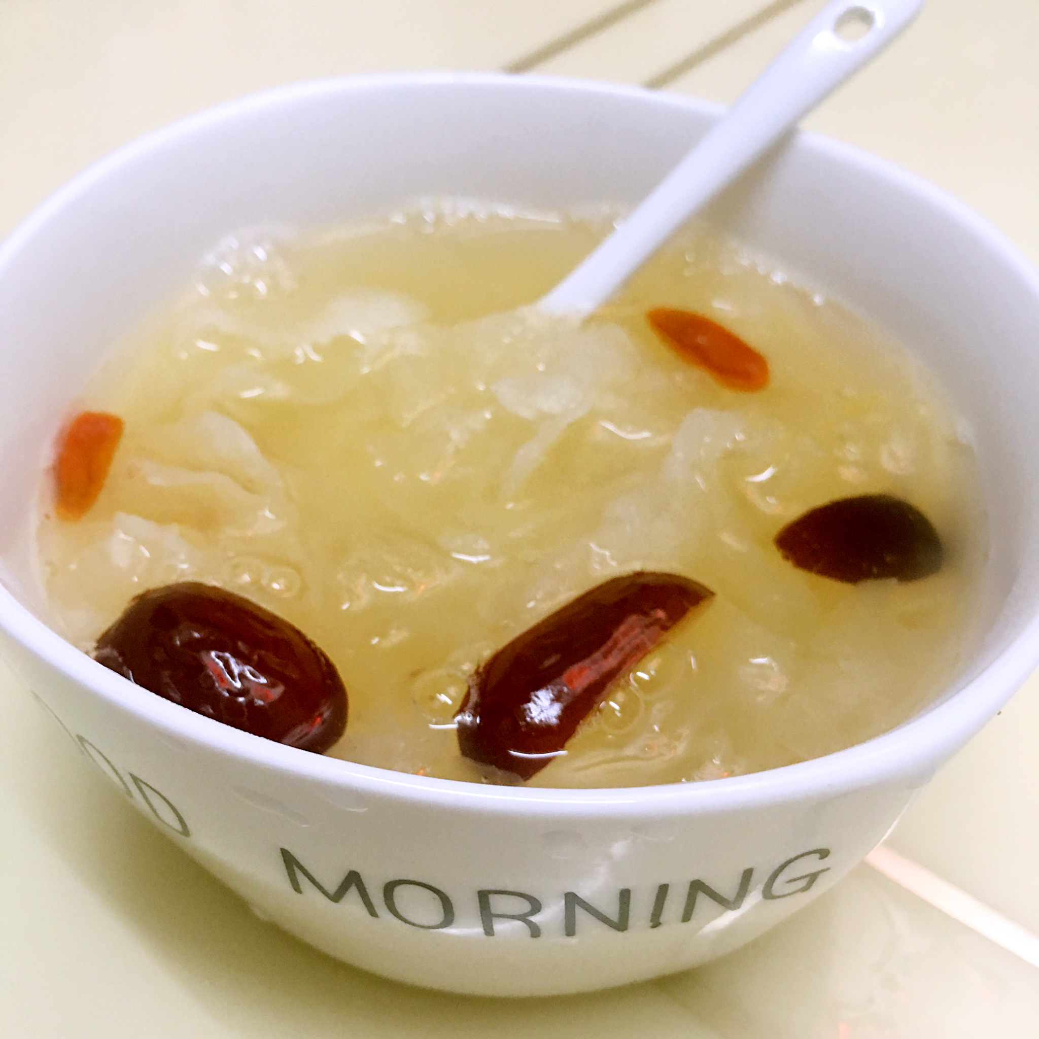 冰糖银耳梨汤