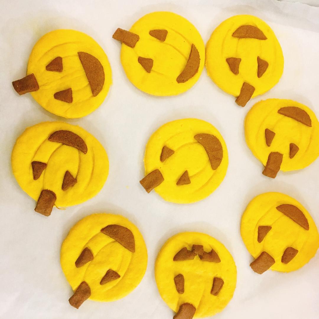 无需模具的万圣节南瓜饼干  Halloween pumpkin cookies