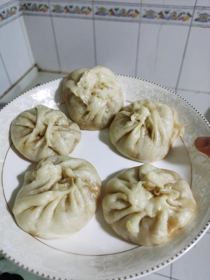 猪肉大葱包子