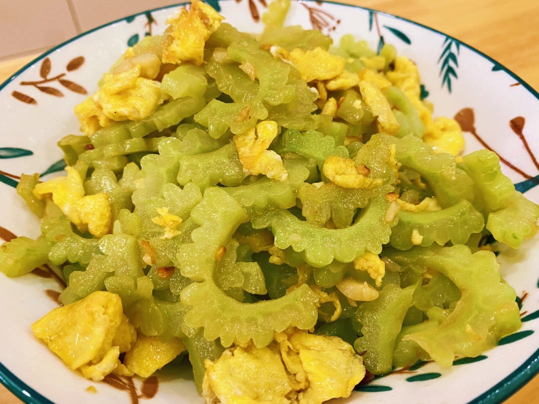 快手又下饭的苦瓜炒蛋