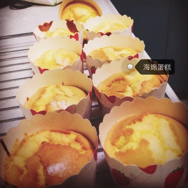 蛋香十足の海绵杯子蛋糕，伴手礼好选择。