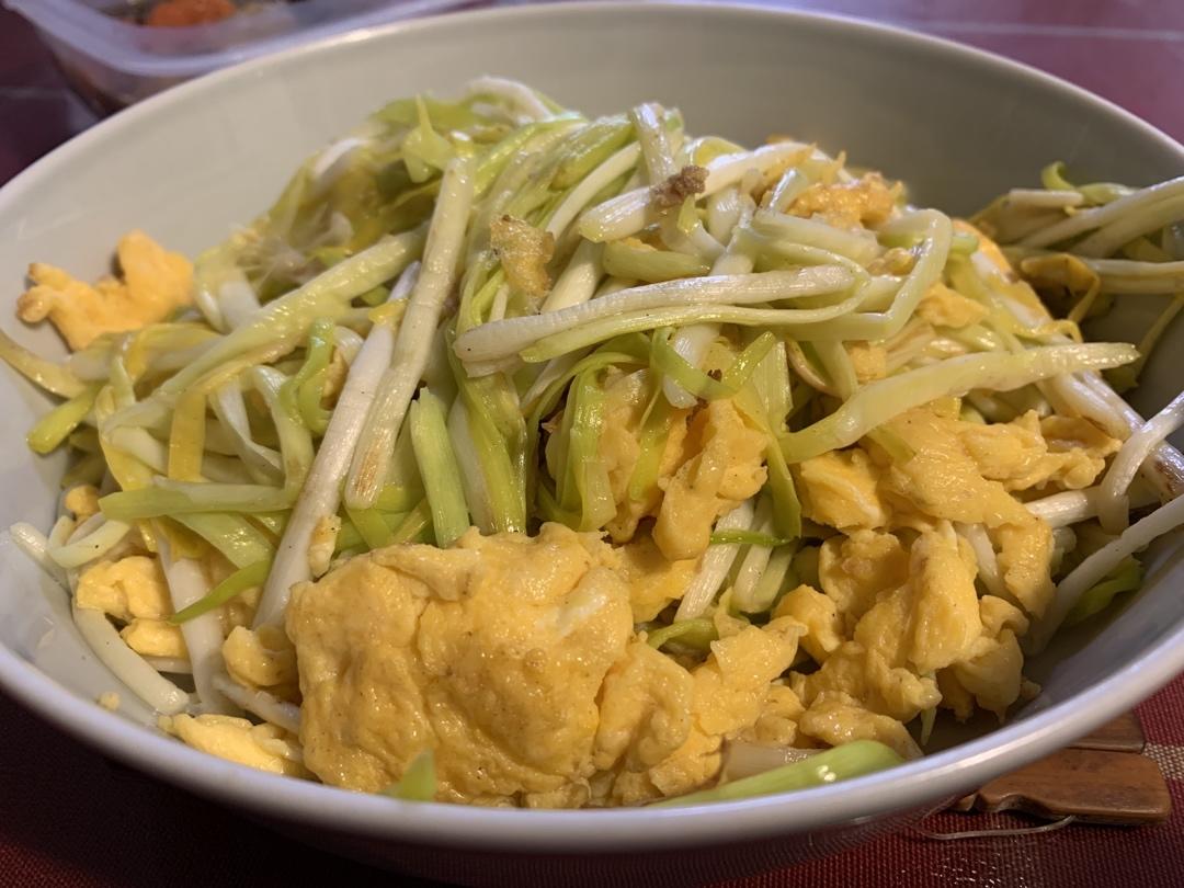 老丁的私房菜－韭黄炒鸡蛋