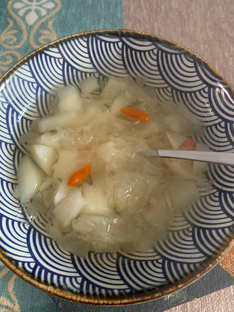 银耳雪梨汤（小吊梨汤）