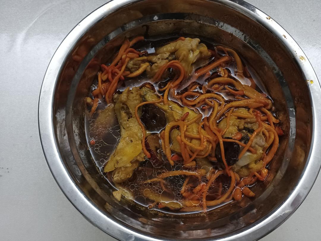 地道广东味——虫草花蒸鸡