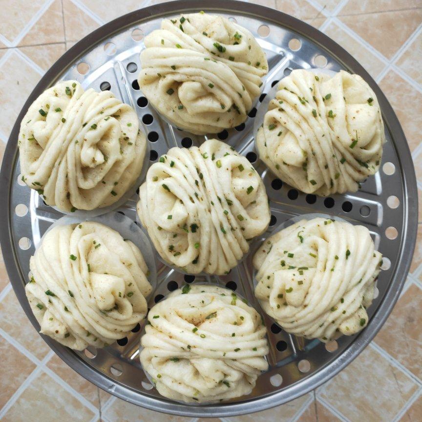 🌺椒盐葱香花卷🌺（操作简单，好吃又好看）