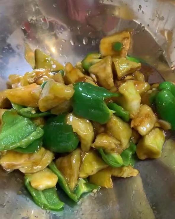 溜肉段烧茄子（东北硬菜呀哈哈）