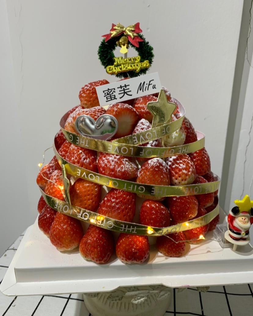 六寸草莓炸弹