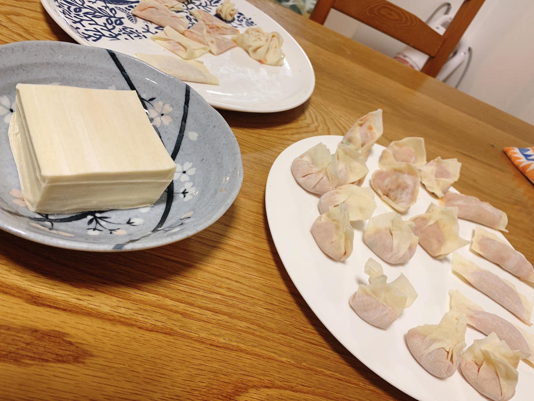 猪肉虾仁馄饨