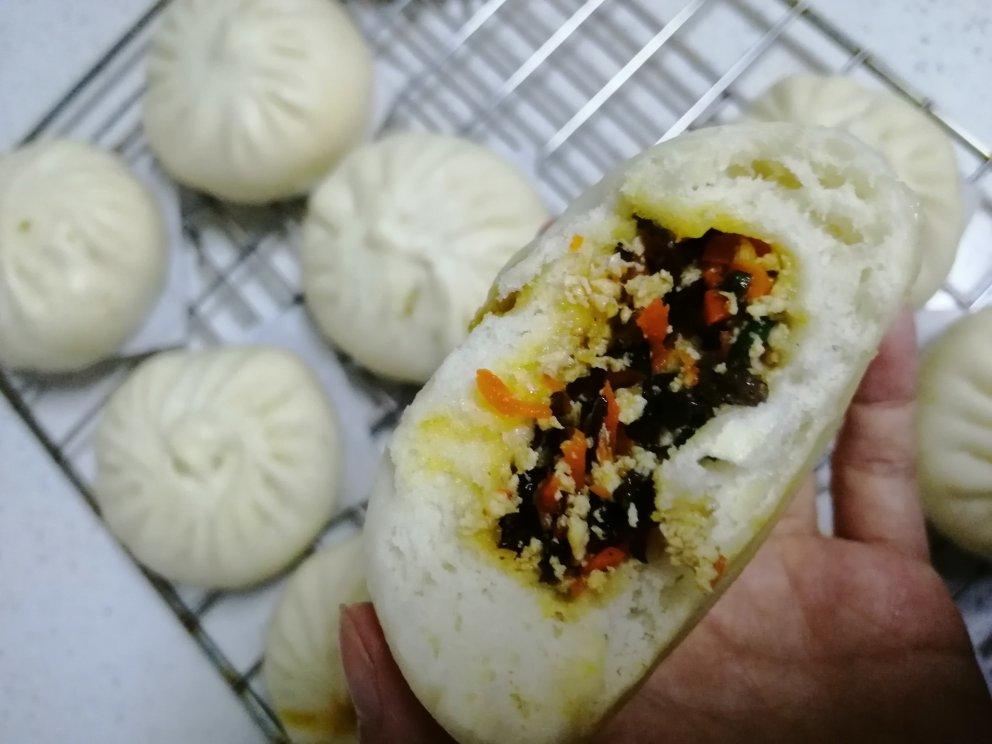 胡萝卜木耳鸡蛋包子——素包子也可以很好吃~