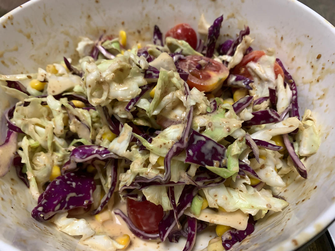 简单又好吃到哭的蔬菜沙拉（减肥低脂）