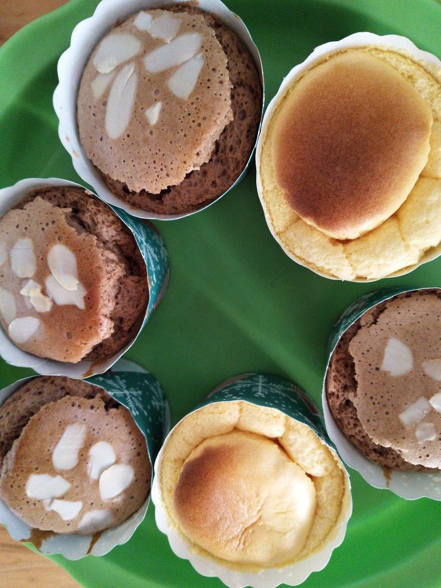 戚风杯子蛋糕^_^不开裂不回缩喔～