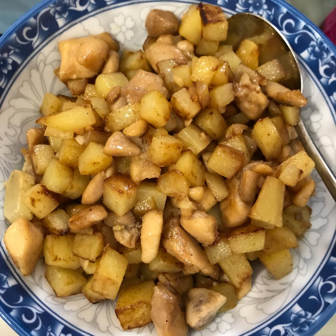 一道怎么做都好吃的干煎土豆鸡丁（红烧，咖喱，椒盐，孜然）