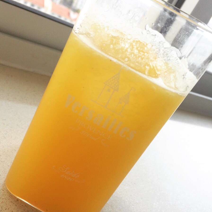 鲜榨菠萝汁