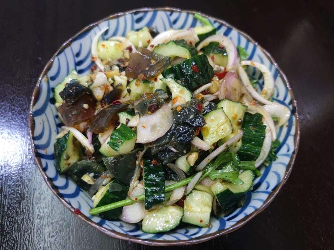 香辣开胃的黄瓜🥒拌皮蛋