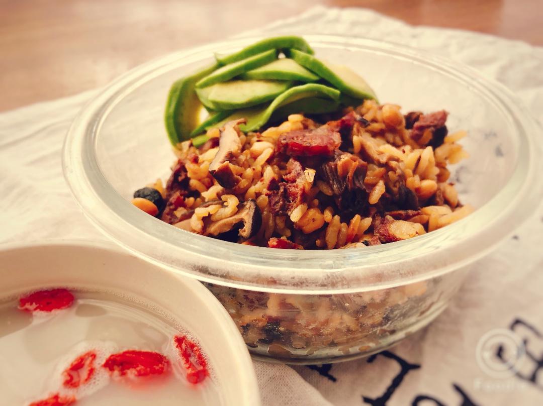 腊味煲仔饭（电饭煲版）