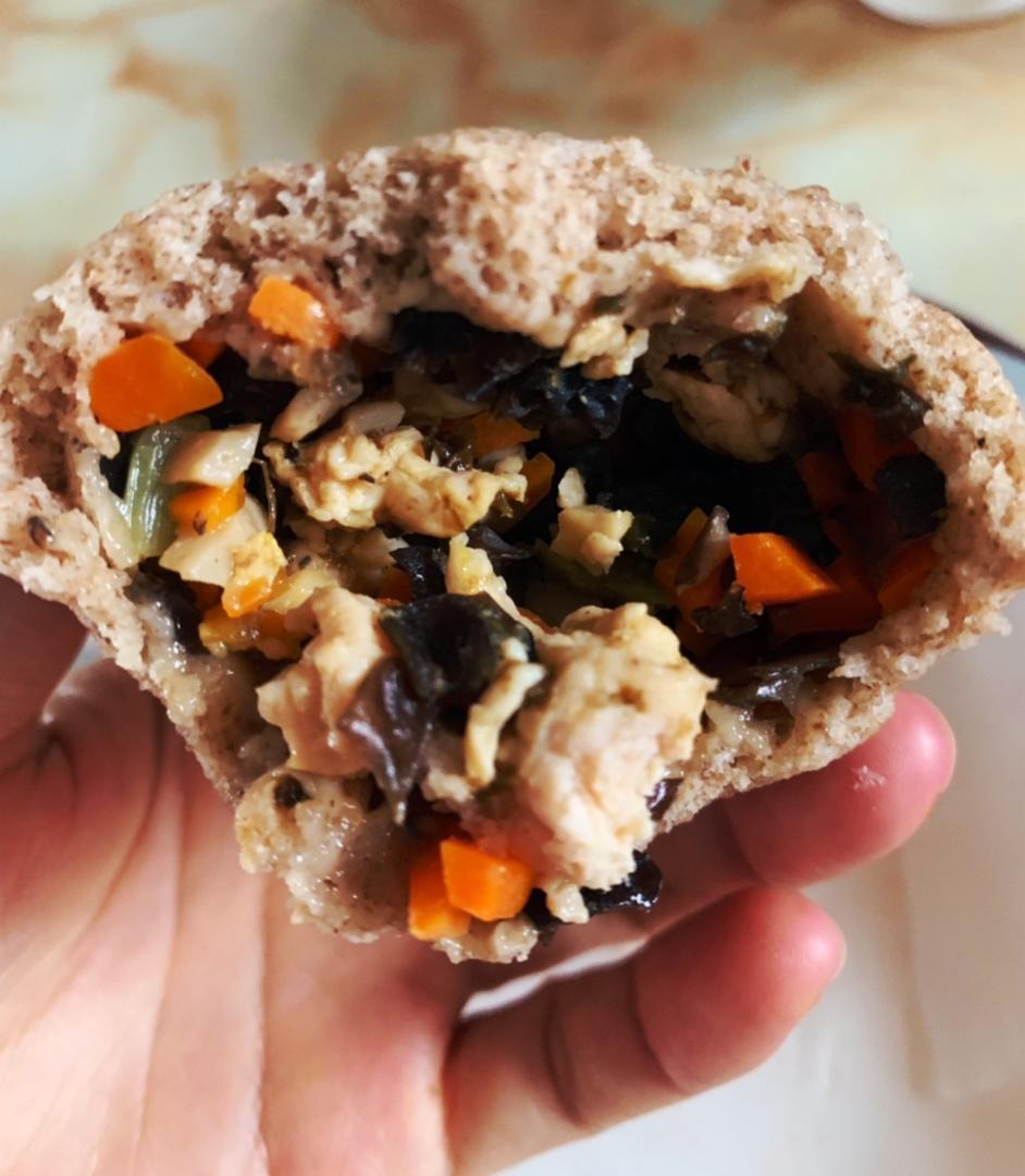 全麦鸡胸肉包子，（后附鸡胸肉小饼）