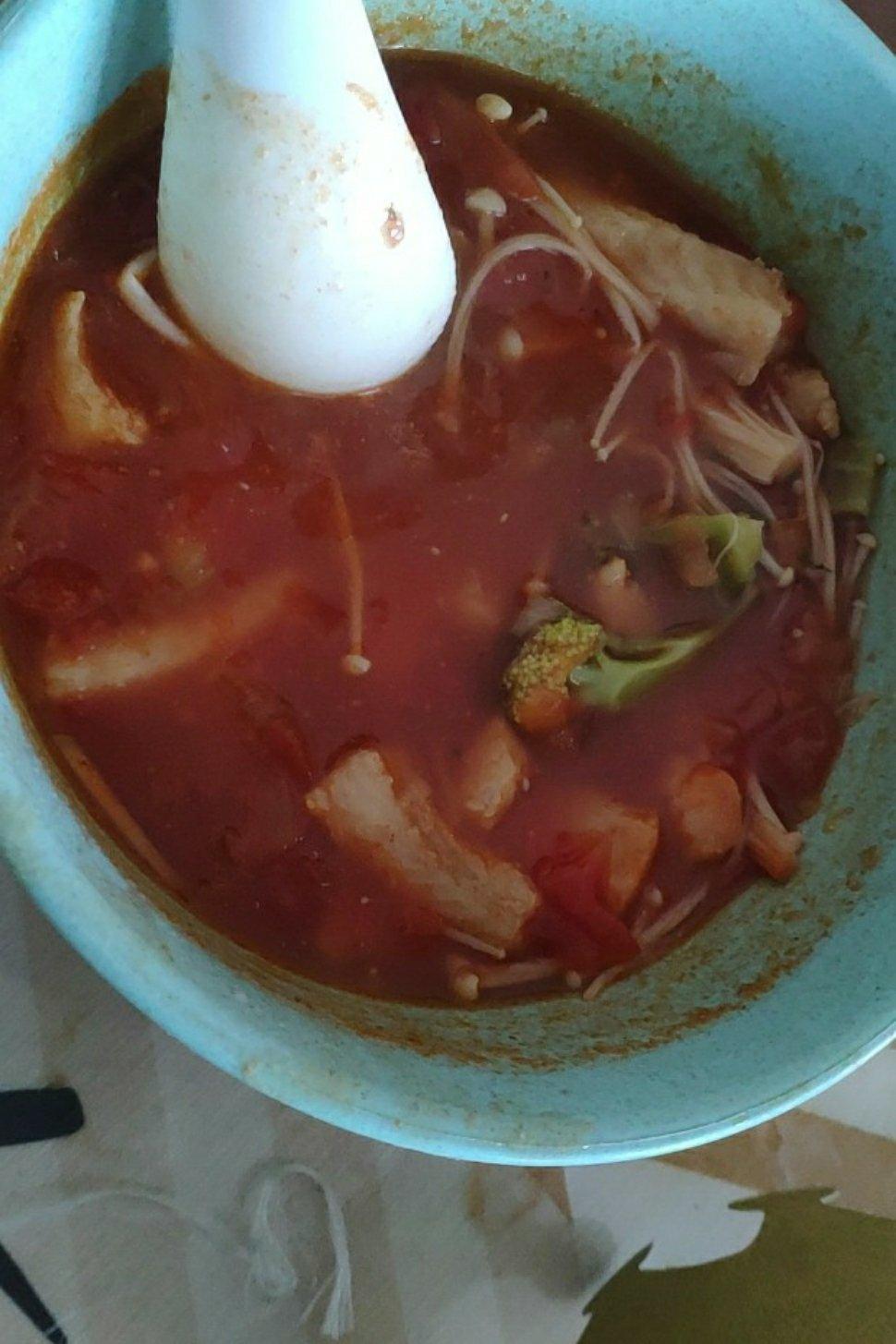 番茄金针菇巴沙鱼（龙利鱼）