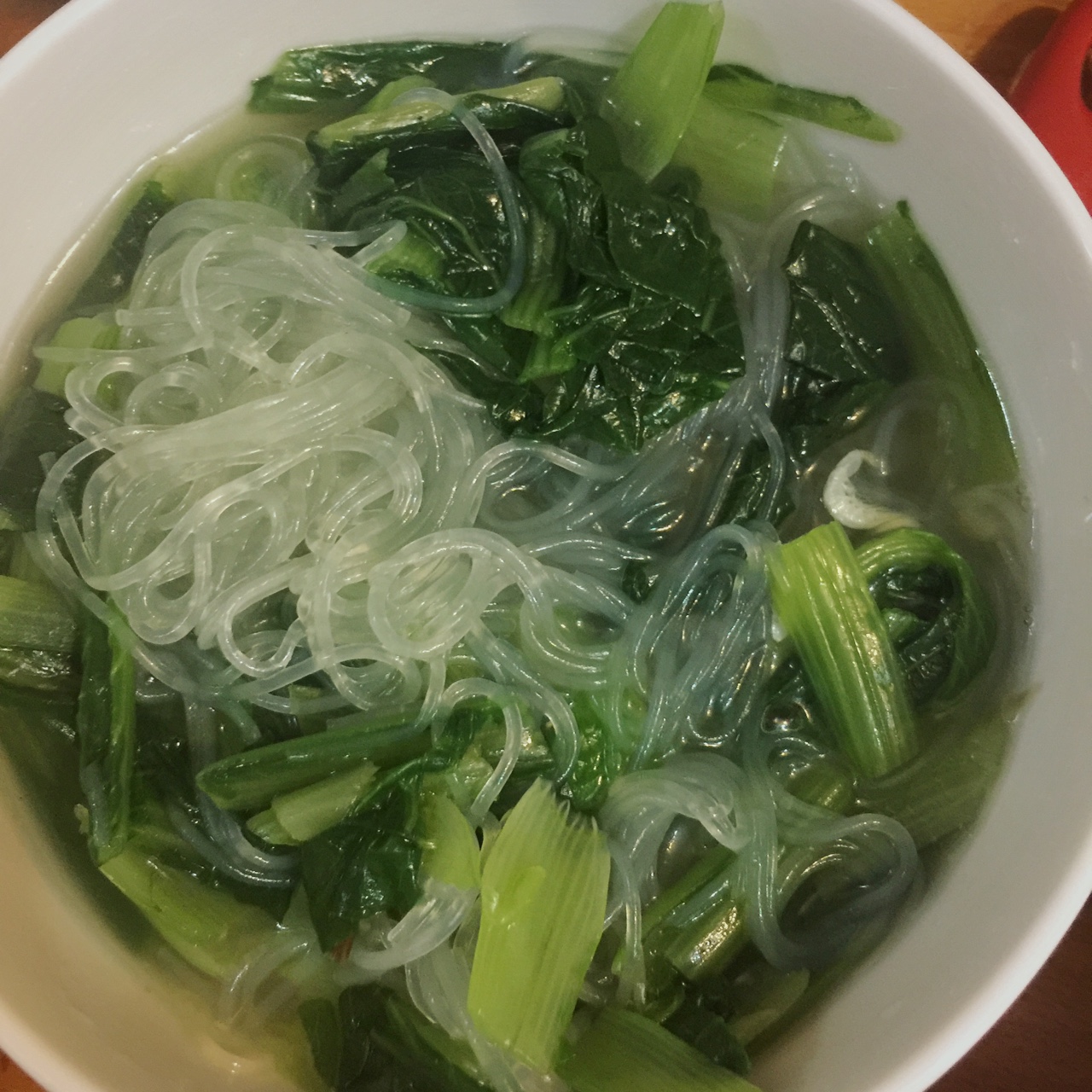 李慕梓么么做的小白菜粉丝汤