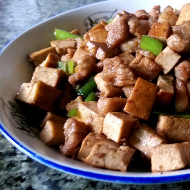 豆腐干炒肉