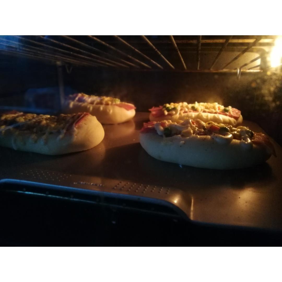 【培根沙拉面包】