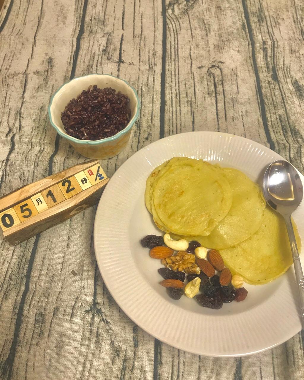 【减脂早餐】无油香蕉松饼（超简单）