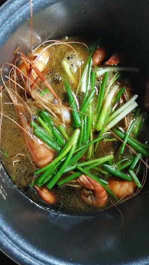 红烧罗氏虾（电饭锅的solo狂欢）的做法 步骤4