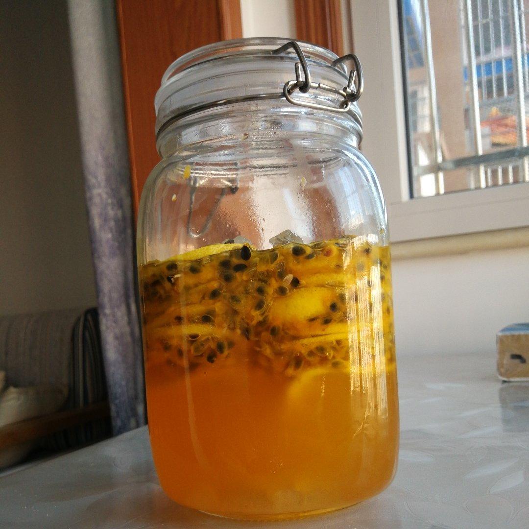 百香果柠檬蜂蜜茶