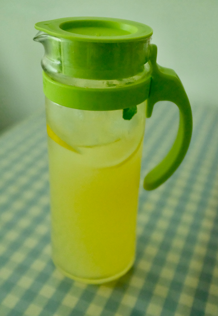 Lemonade（快乐柠檬水）