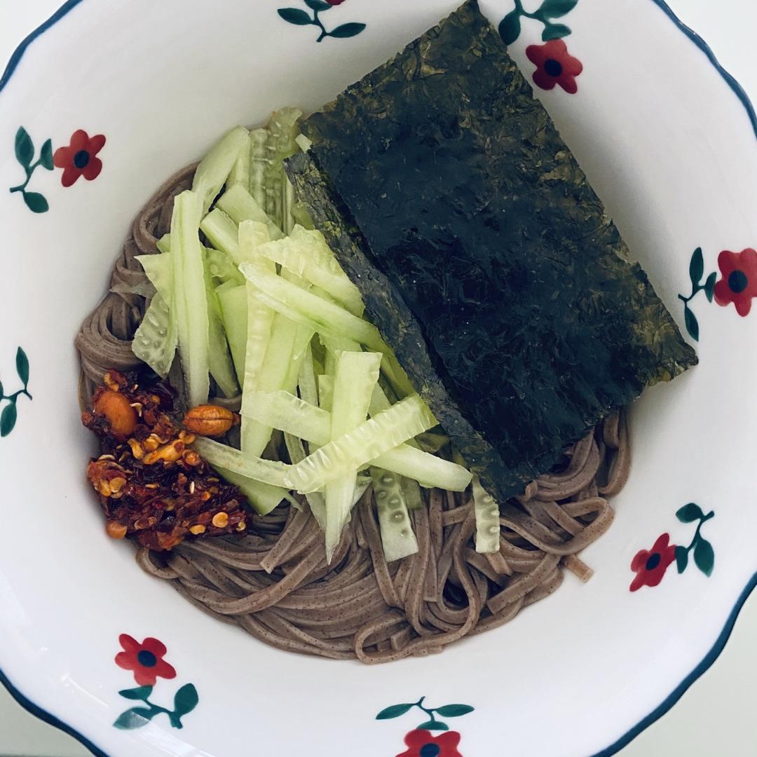 酸辣荞麦面