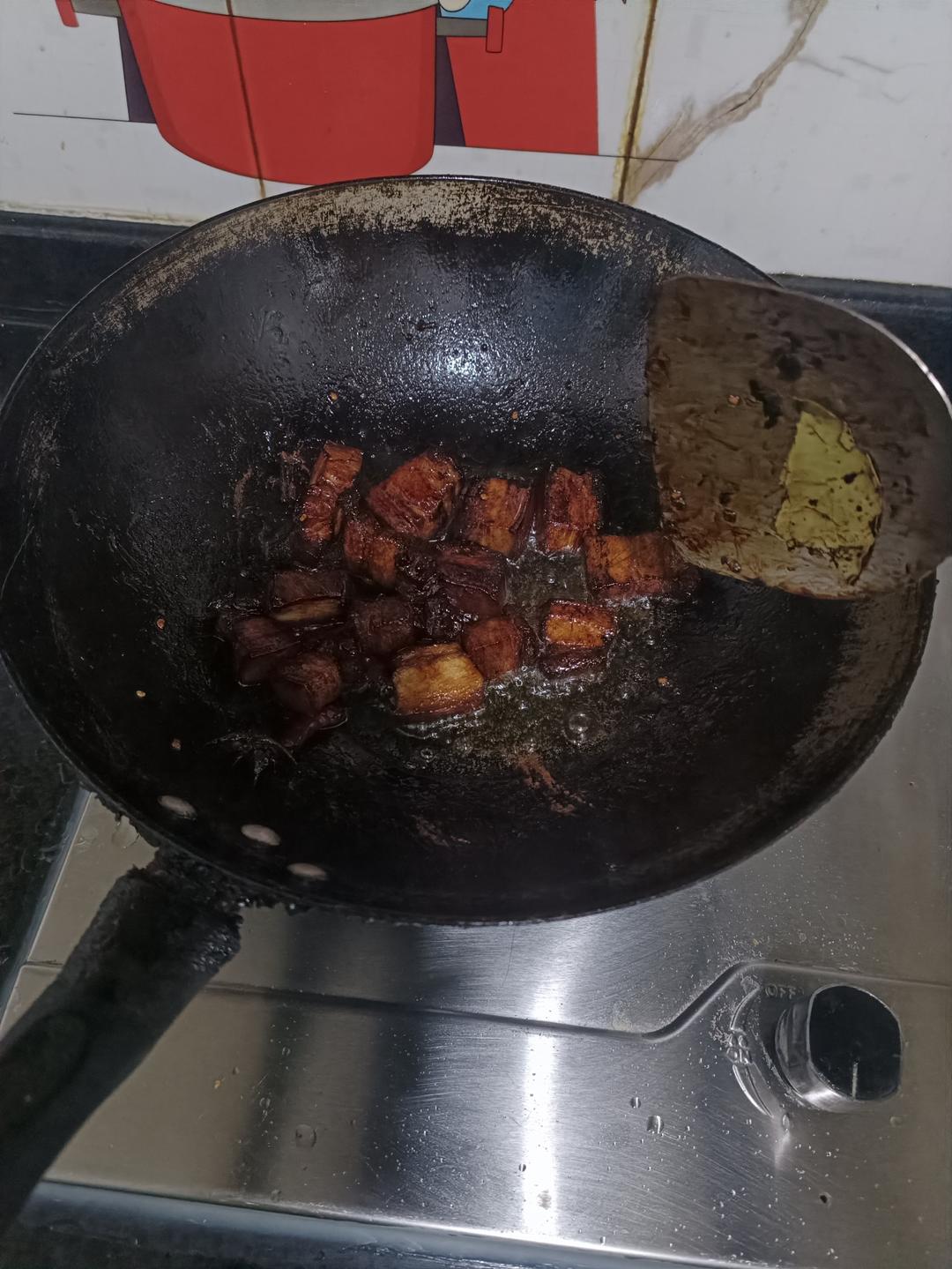 五花肉烧海带结