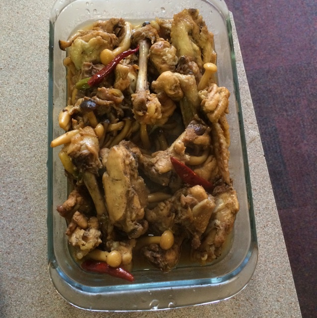 小鸡炖蘑菇