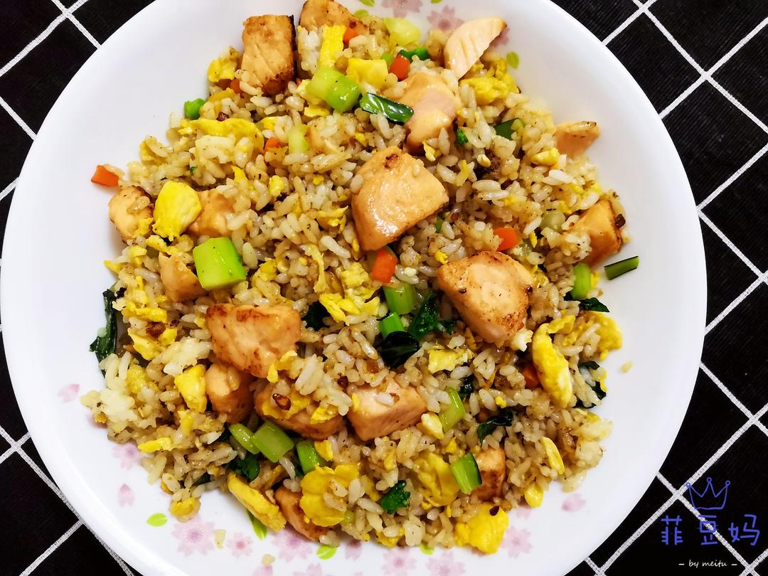 三文鱼炒饭
