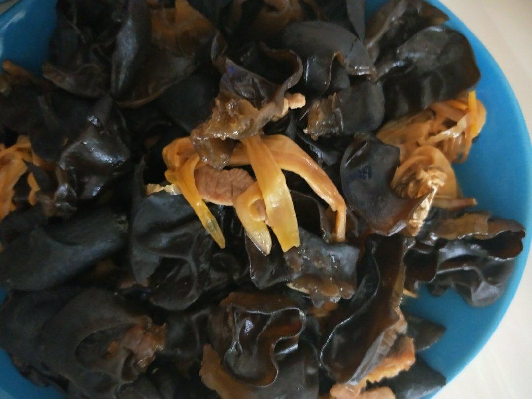 家常菜～木耳黄花菜炒肉