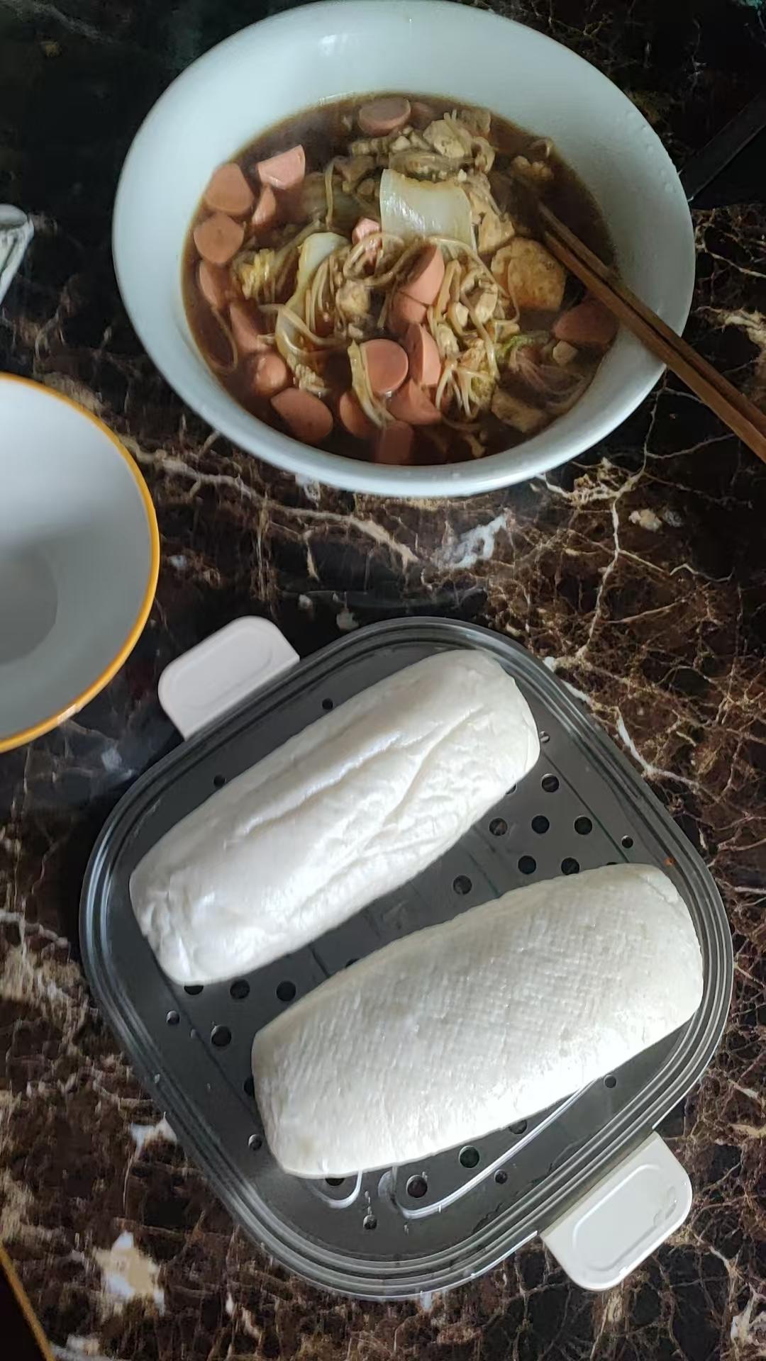 酱香美味!好吃到光盘的火腿白菜豆腐煲~