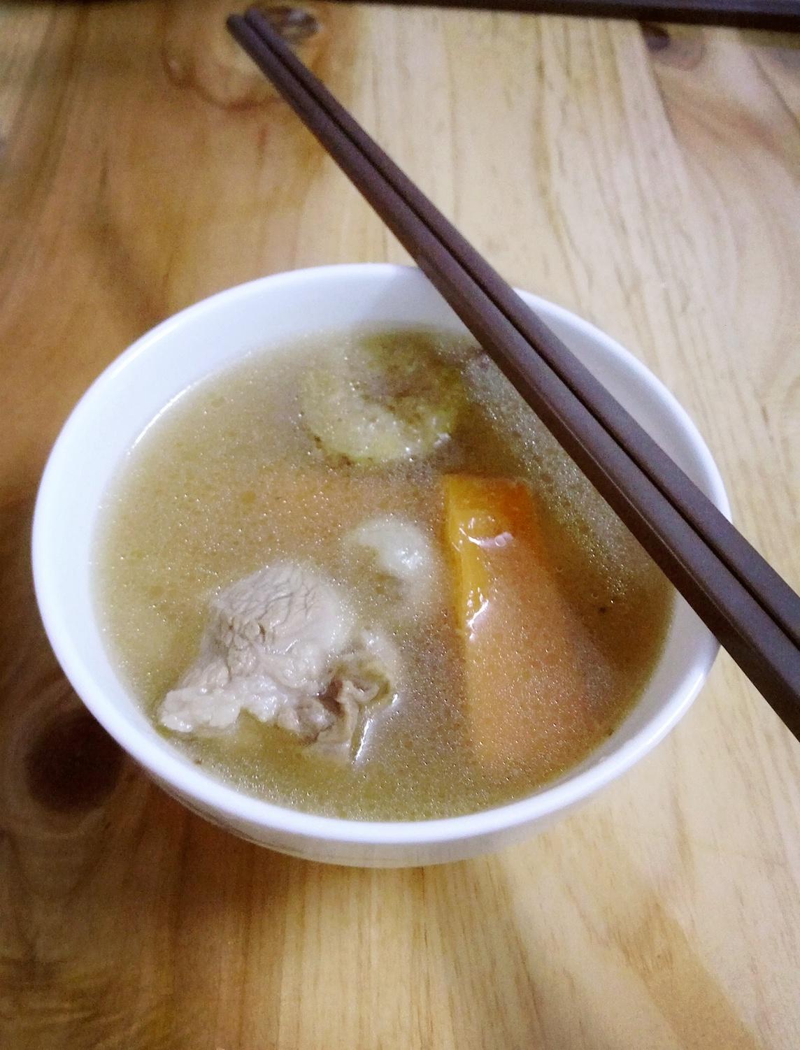 广式靓汤-无花果猪腱肉汤的做法 步骤5