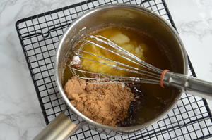 终极巧克力大cookie（奇普）——德国Meggle黄油试用的做法 步骤4
