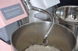 咸蛋黄肉松海苔月饼的做法 步骤11