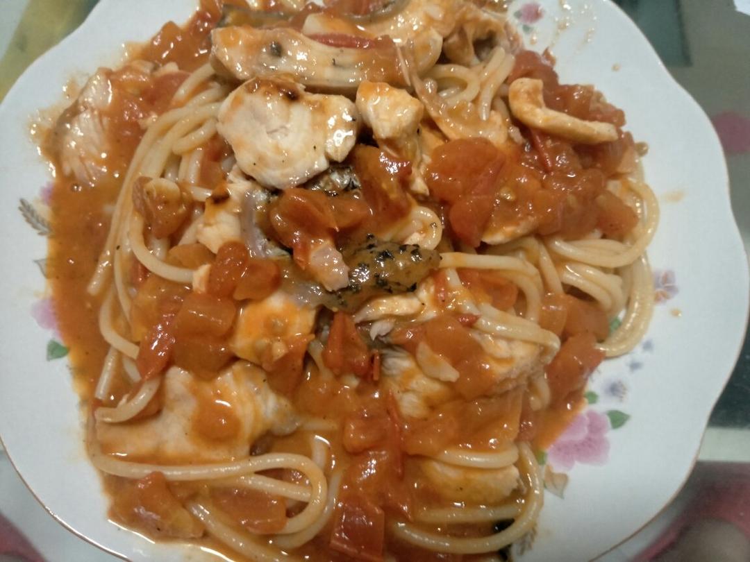 番茄肉酱意大利面
