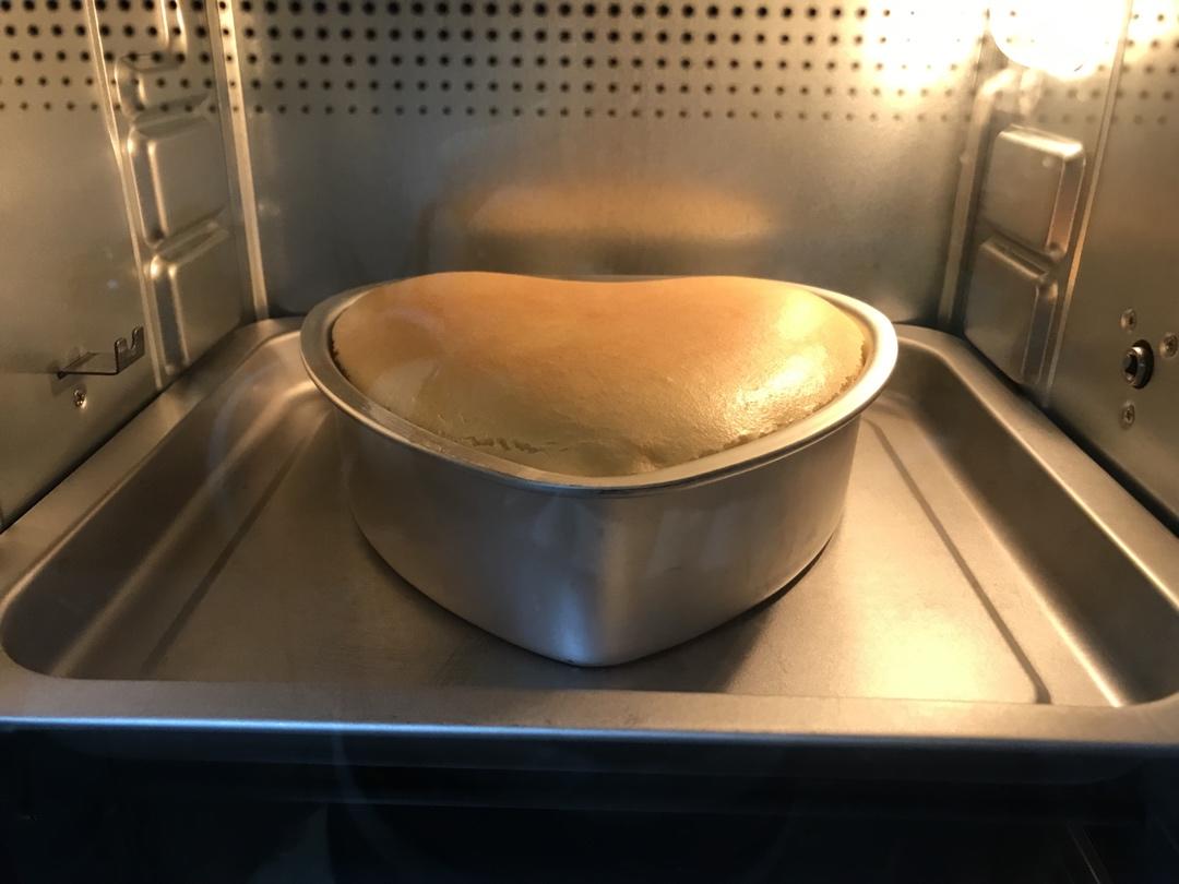 超简单完美戚风蛋糕（6寸2蛋）附打发、翻拌、脱模视频