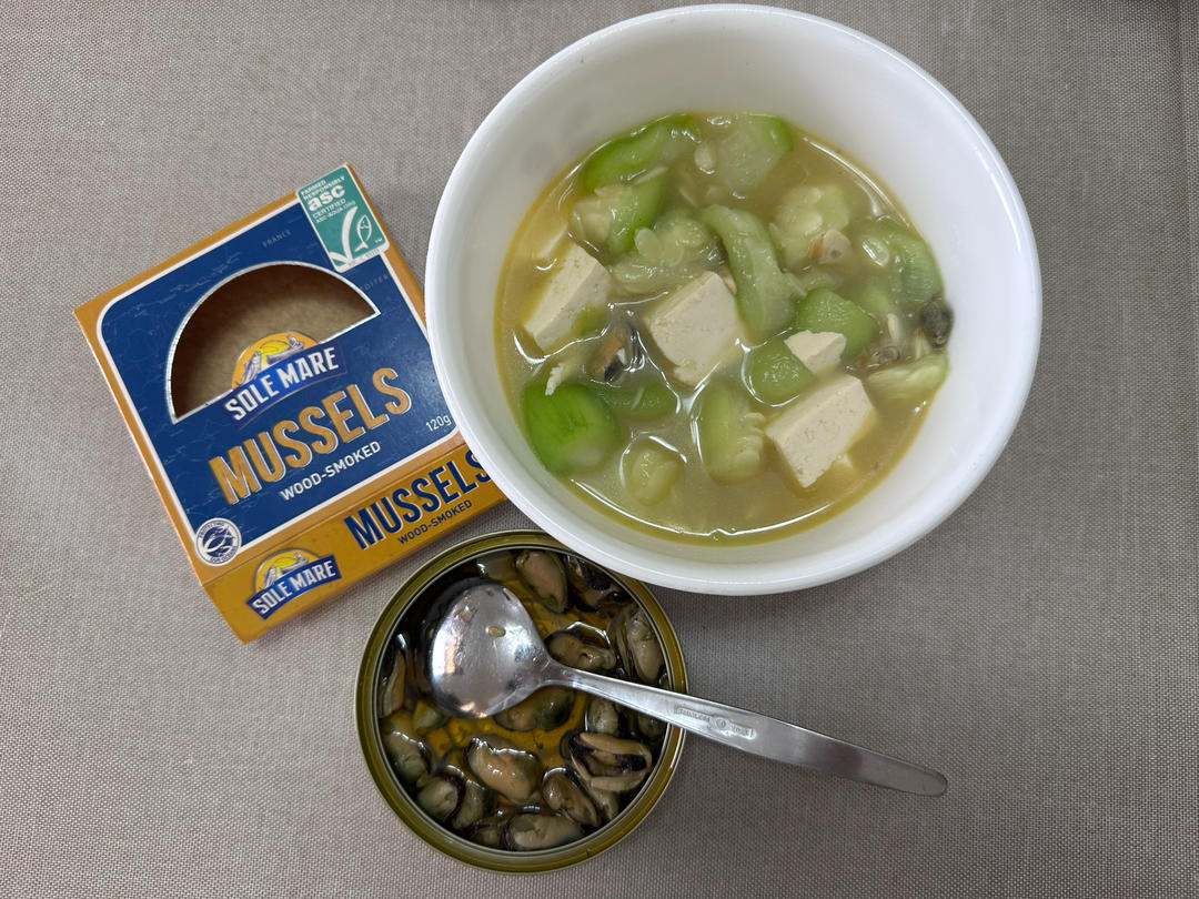 适合夏天一款清爽丝瓜豆腐汤（丝瓜不黑的小秘密）