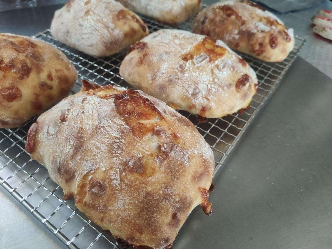 香肠芝士恰巴塔