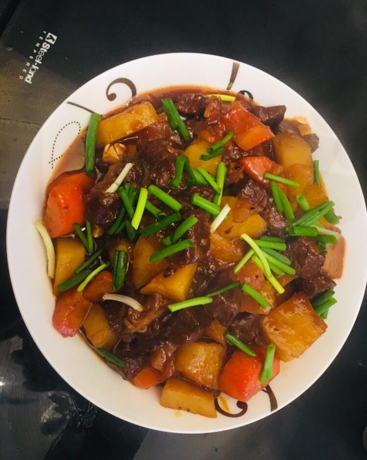 土豆炖牛肉