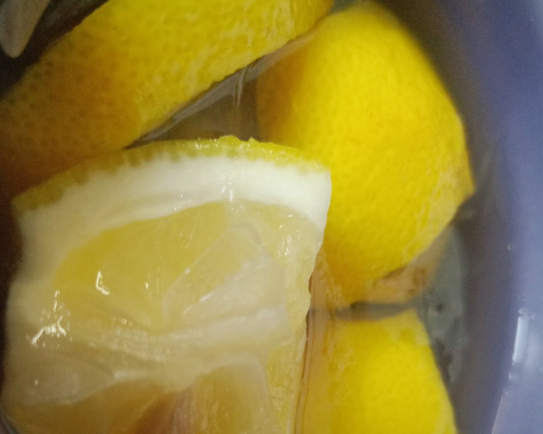暖乎乎的蜂蜜柠檬热茶的做法