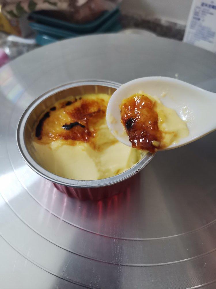 CRÈME BRÛLÉE 法式烤布蕾（焦糖布丁）