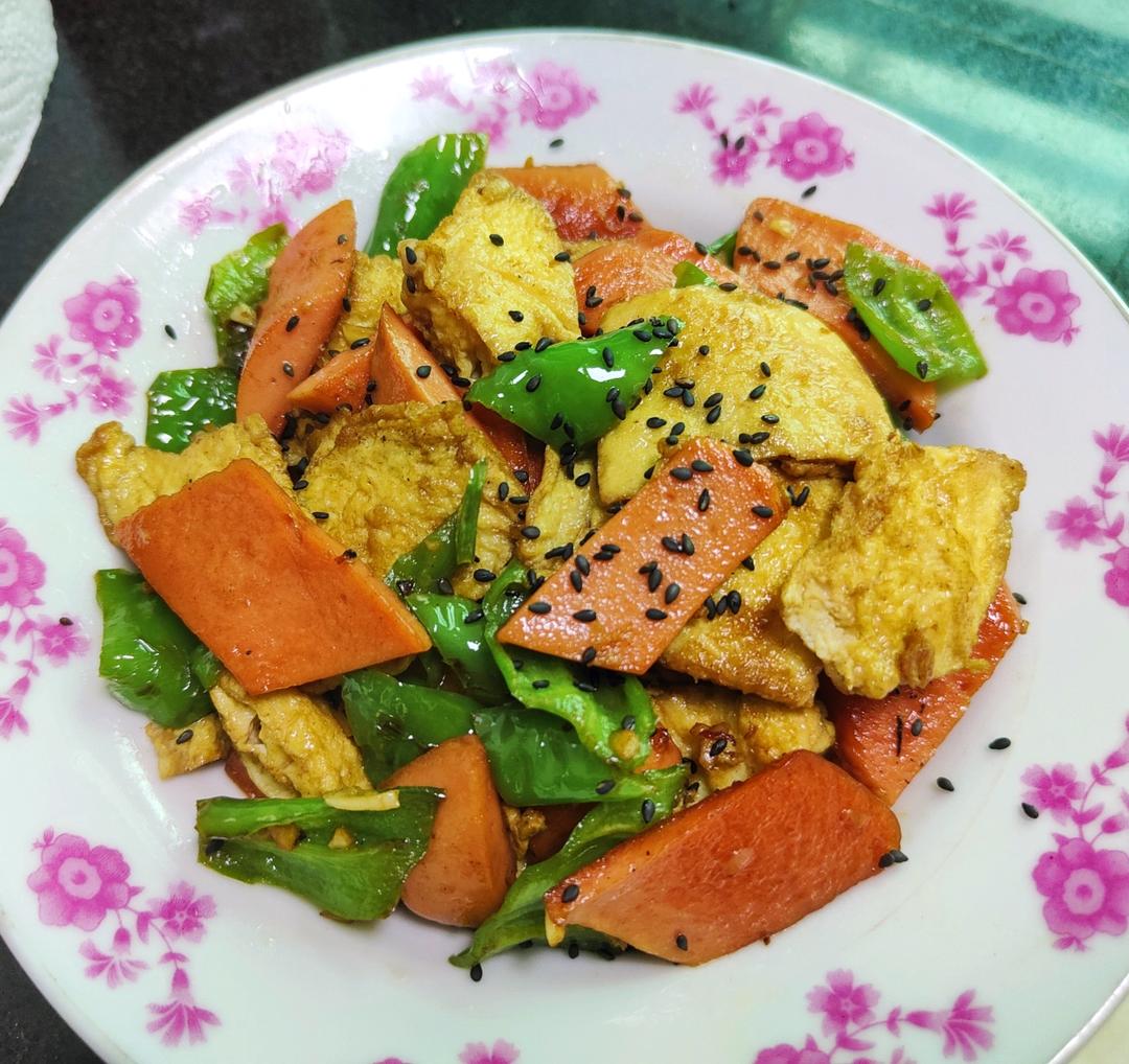 青椒火腿炒鸡蛋