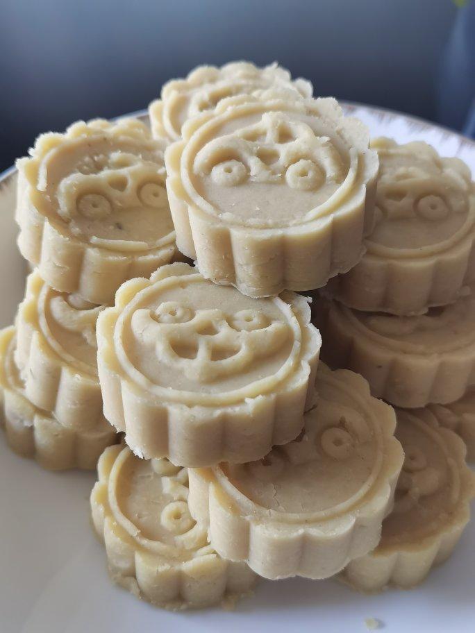 蔓越莓馅绿豆糕